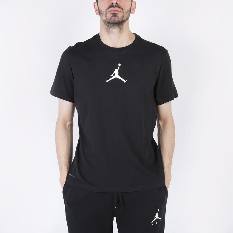 Мужская футболка Jordan Jumpman Logo (BQ6740-010)  - цена, описание, фото 1